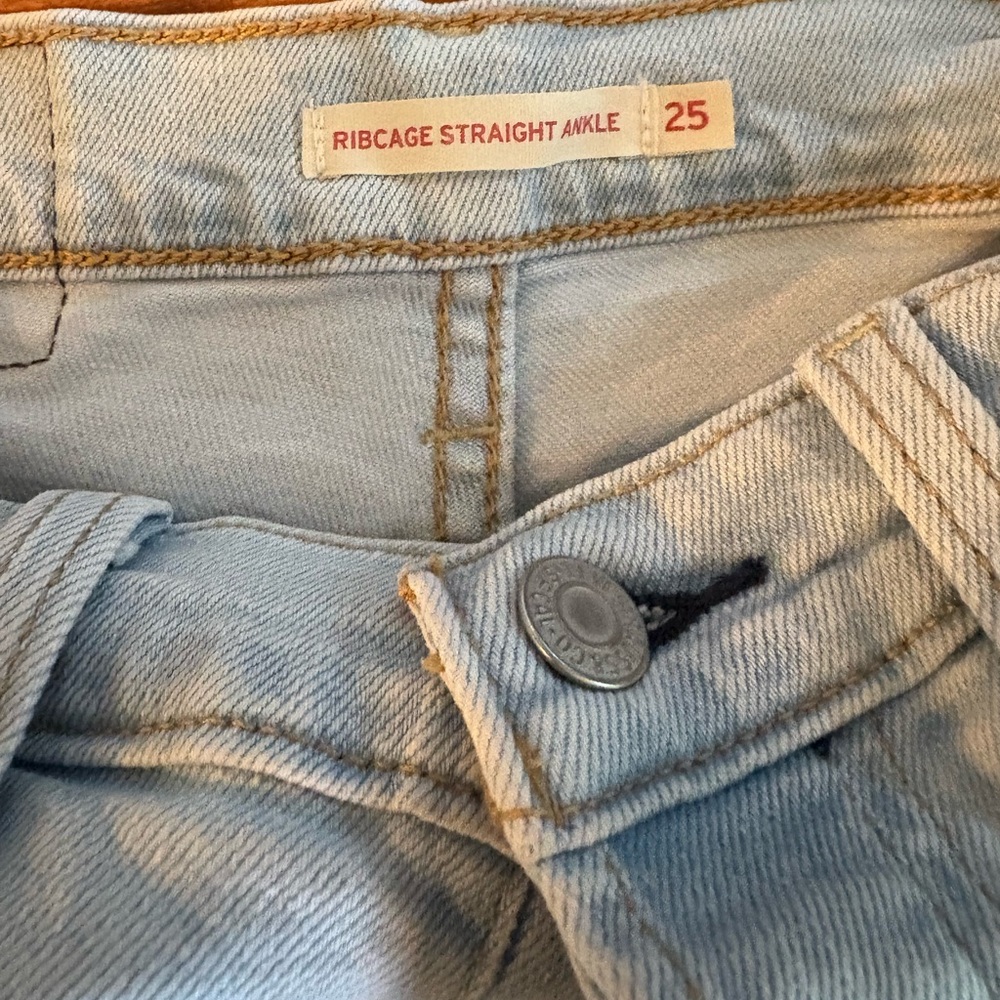 Levi Levi’s Women’s Ribcage Straight Ankle Denim Jeans 25 Button Fly Light Wash - Picture 7 of 10